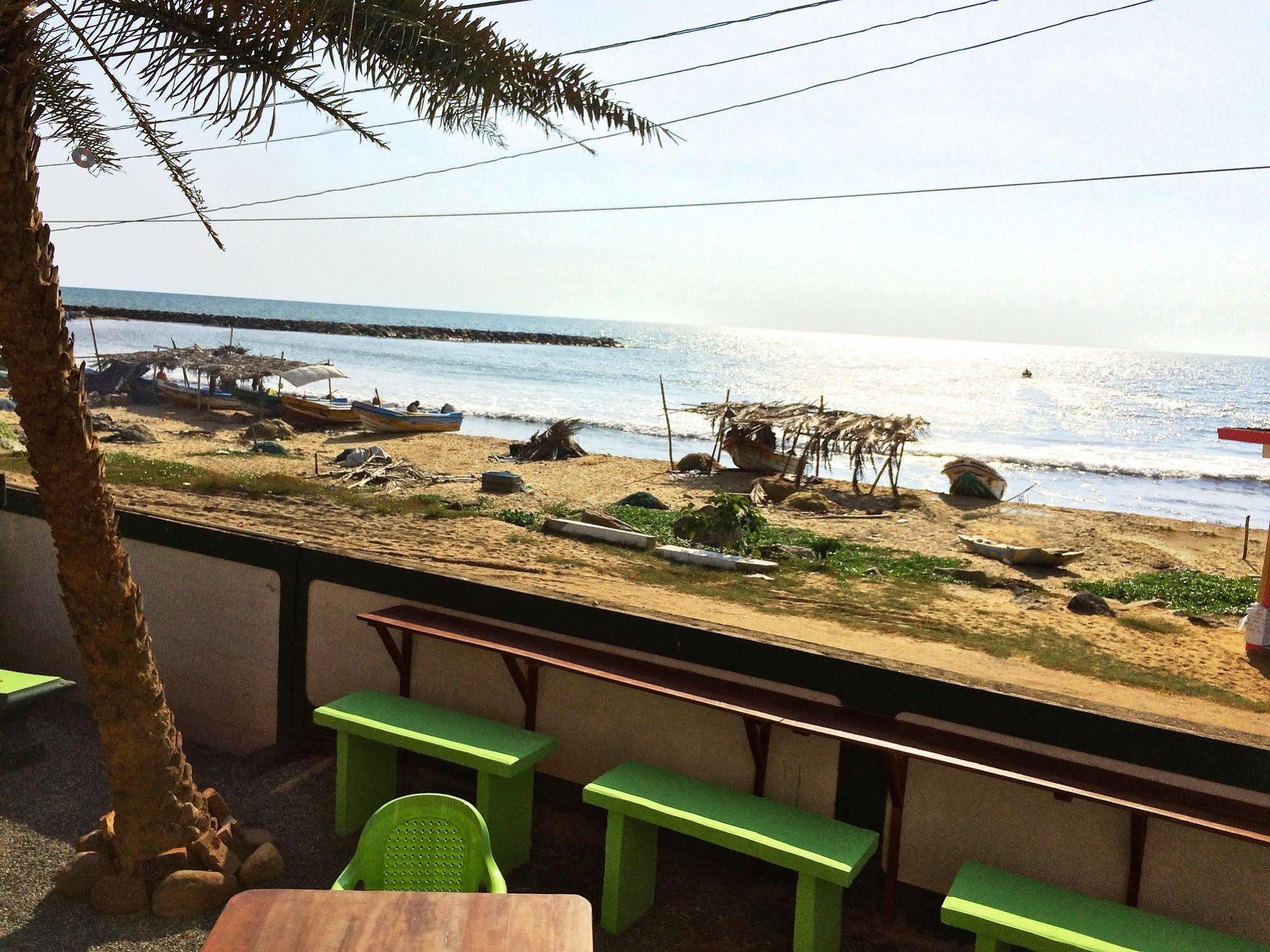 Explore Hostels Negombo Kochchikade Kültér fotó