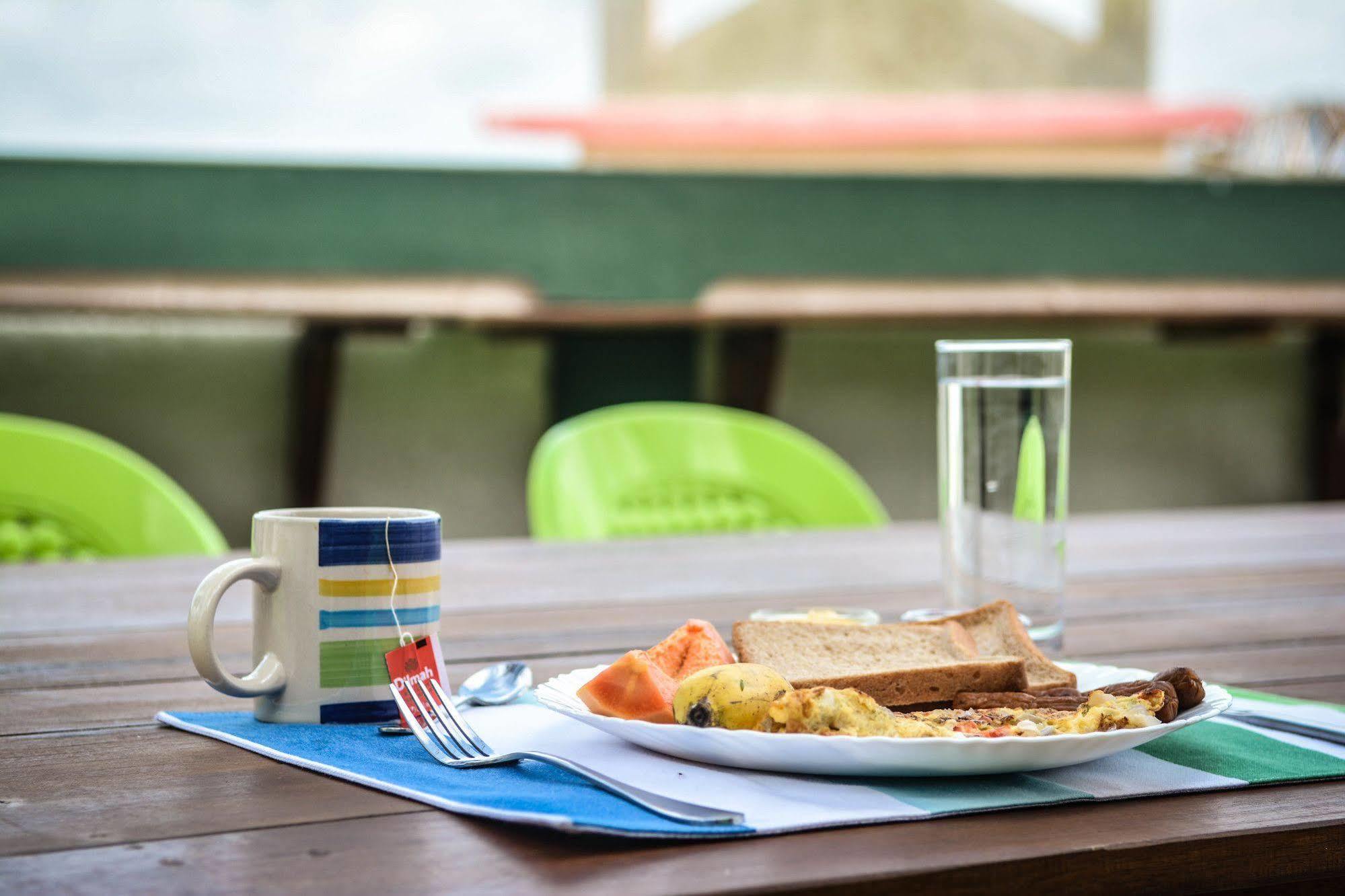 Explore Hostels Negombo Kochchikade Kültér fotó